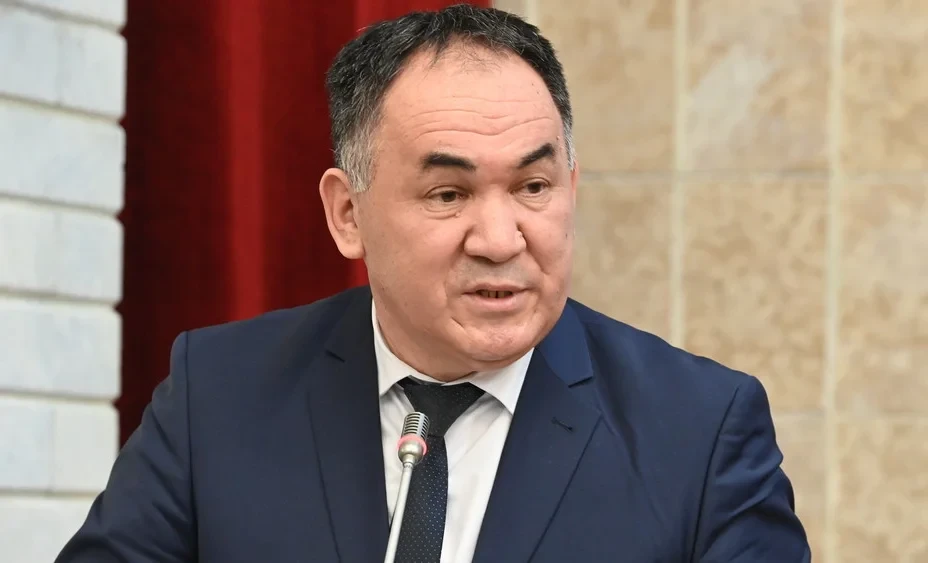 Алмасбек Абытов өз каалоосу менен кызматтан бошотулду
