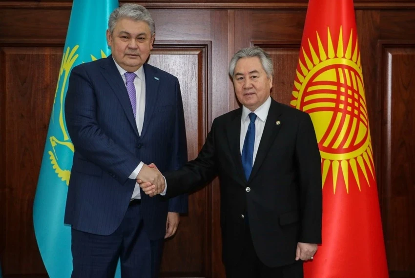 The Foreign Ministers of Kyrgyzstan and Kazakhstan discussed the Issyk-Kul - Almaty road and logistics centers