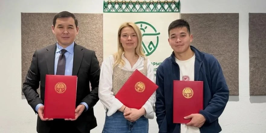 Bloggers Sary Kyz and Argen Sigma will help officials develop tourism in the Kyrgyz Republic