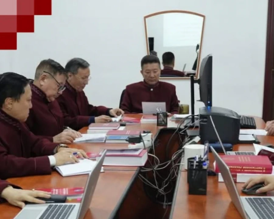 Конституциялык сотто Садыр Жапаровдун президенттик мөөнөтү жөнүндө маселе каралууда