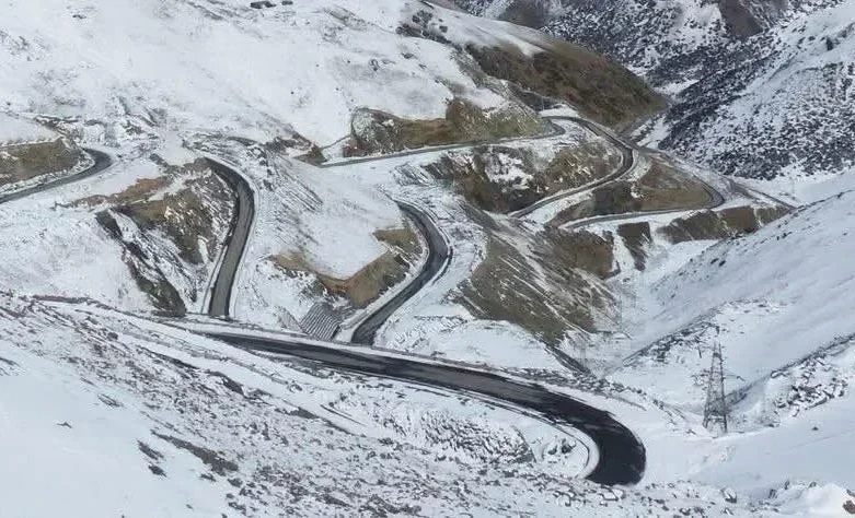 Туннелдерде өтүү ачык, жол кызматкерлери суткасына 24 саат иштешет