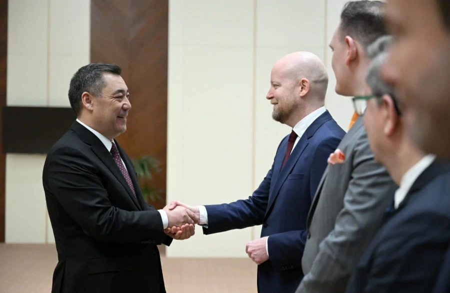 Президент Садыр Жапаров Европалык парламенттын депутаттарын кабыл алды