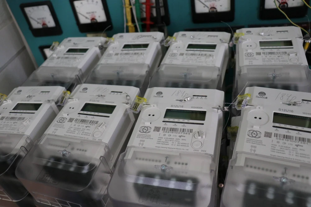 In Kyrgyzstan, hundreds of thousands of smart electricity meters will be installed over the year. How will they be distributed?