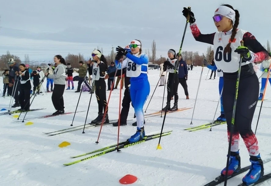 Караколдо "Мен чемпионмун" лыжа жарышы боюнча турнир өттү