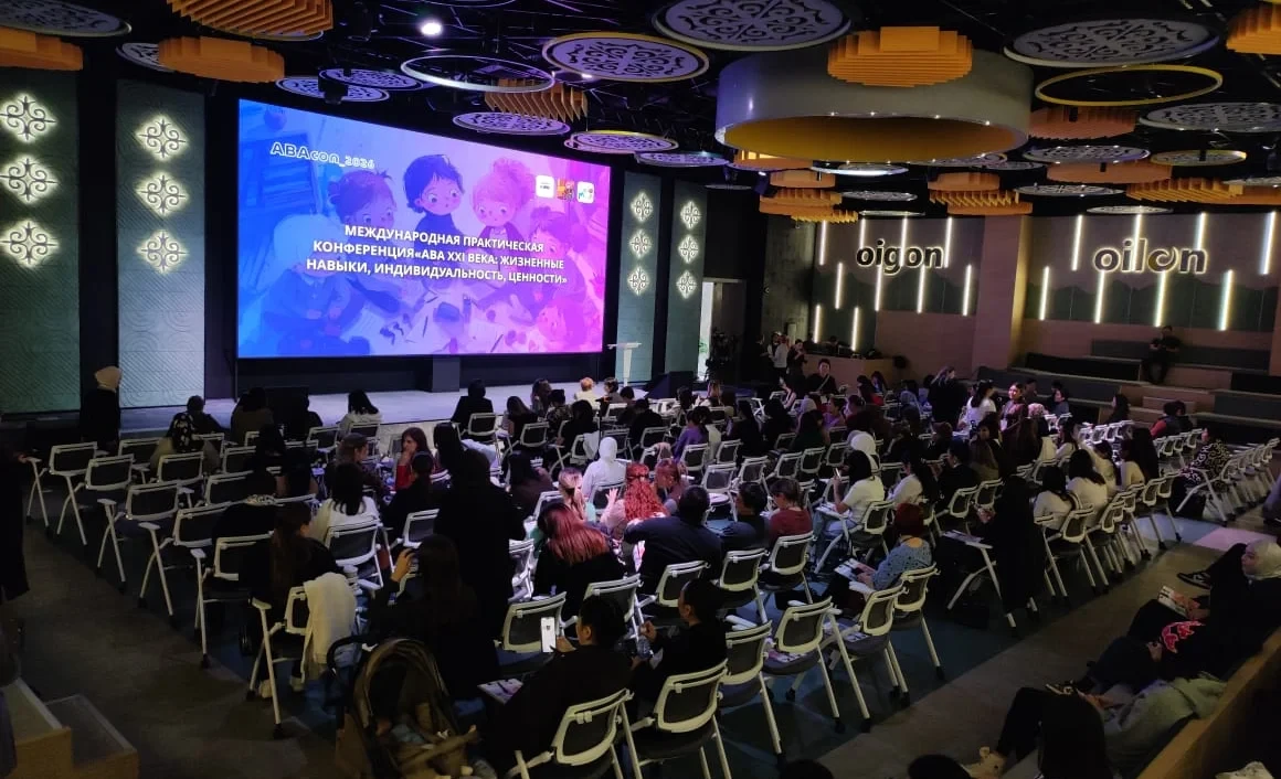 Бишкекте аутизм маселелерине арналган Эл аралык практикалык конференция өтүүдө