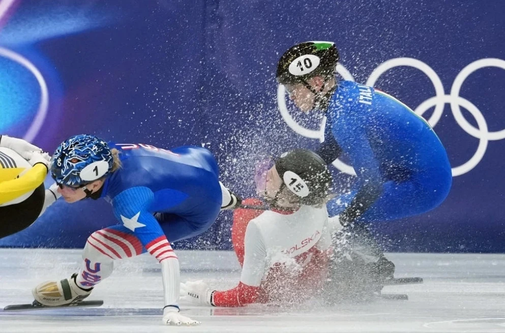 Polish speed skater Szeliga suffered a facial injury at the Olympics