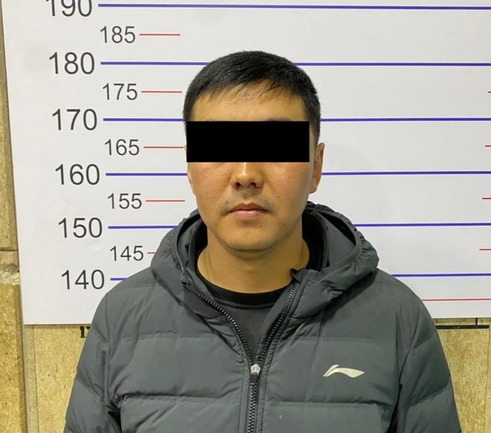 Бишкекчанин отдал мошеннику 135 тыс. сомов за трудоустройство в "Кумторе"