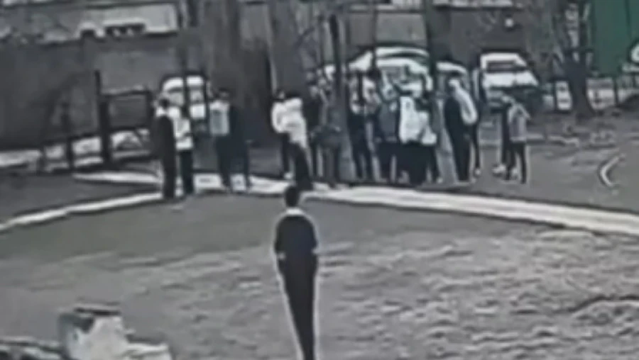 Бишкек мектебиндеги мугалимди сабоо: кылмыш иши козголду