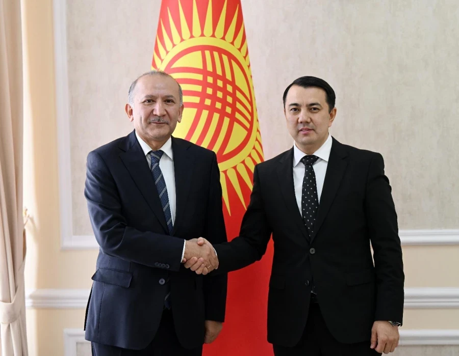 Марлен Маматалиев и Посол Узбекистана обсудили политико-экономические связи между странами