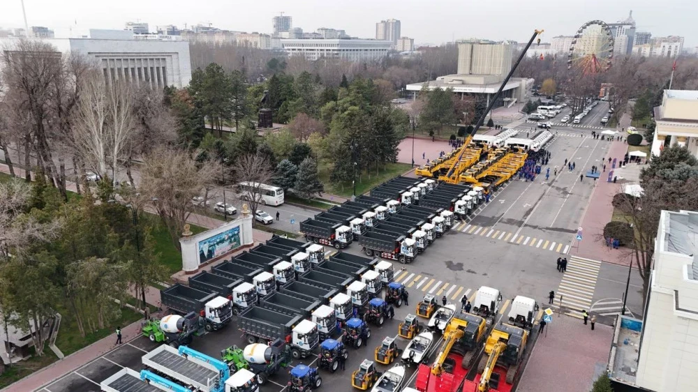 МЧС передали 116 единиц спецтехники