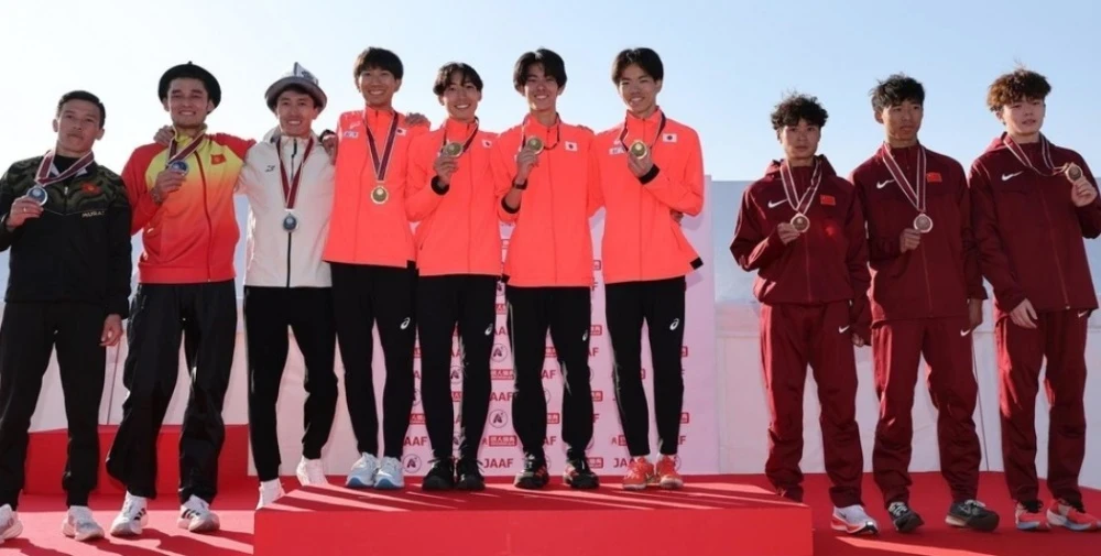 Кыргызстан кросс боюнча Азия чемпионатында күмүш медаль утту