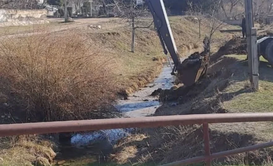 Ала-Букада Кош-Терек-1 каналы тазаланып жатат