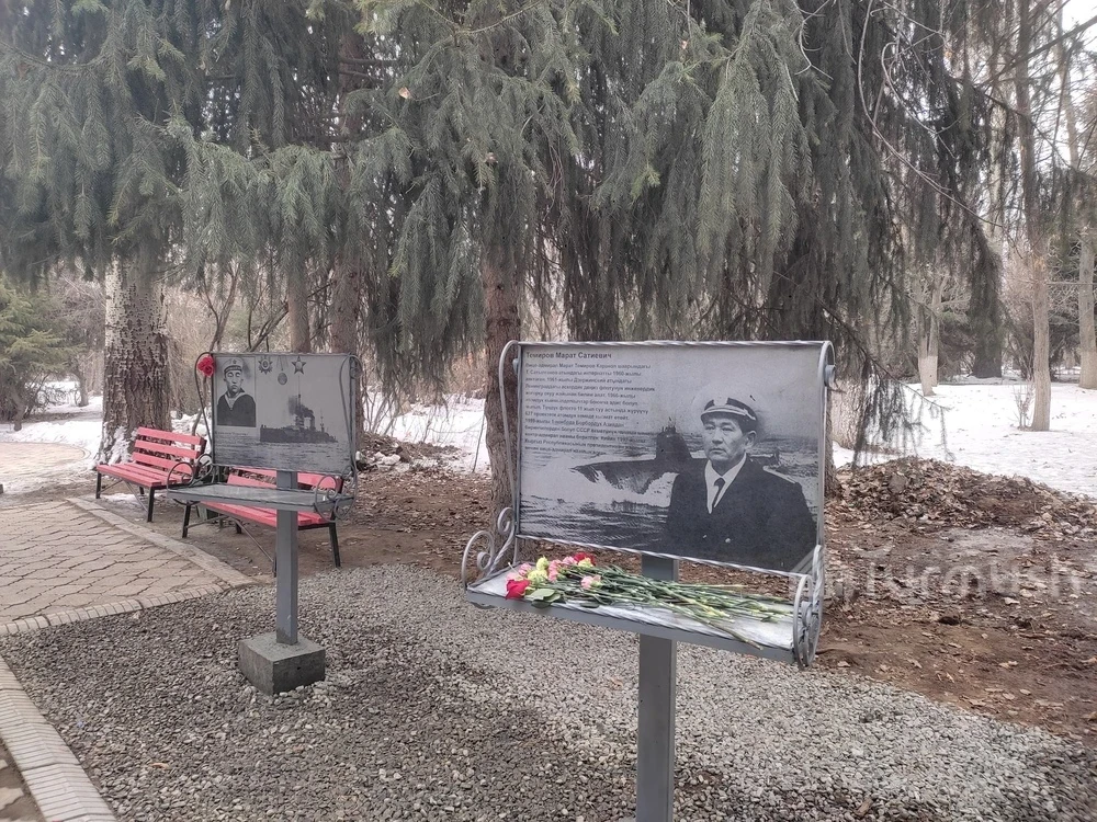 Караколдо өлкөнүн биринчи деңизчиси жана биринчи вице-адмиралынын атын түбөлүккө сакташты