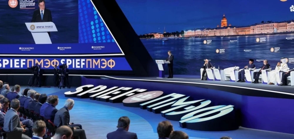 ПМЭФ-2026да КР жана РФ ортосундагы товар жүгүртүүнү көбөйтүү боюнча талкууланат