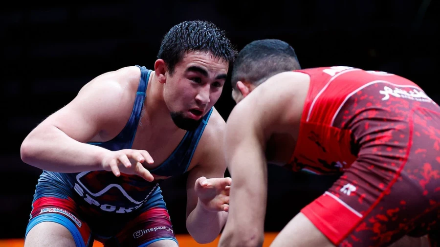 Кыргызстандык күрөшчүлөр UWW дүйнөлүк аренасын багынтууда