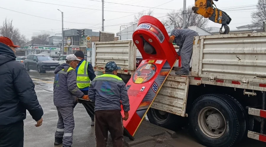 In Bishkek, force meters are being dismantled