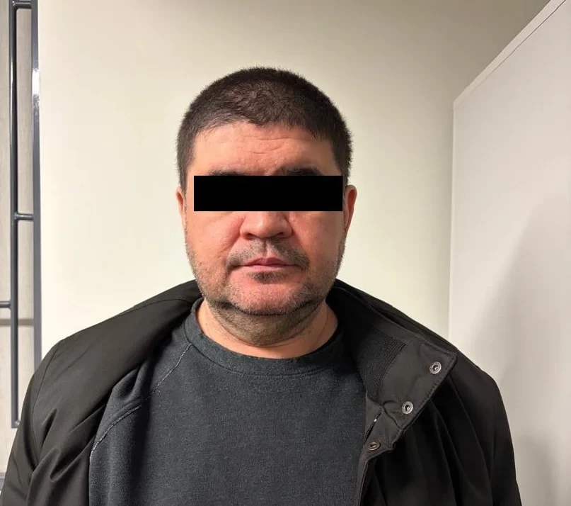 За попытку подкупа сотрудника ГКНБ задержан гражданин с золотыми слитками