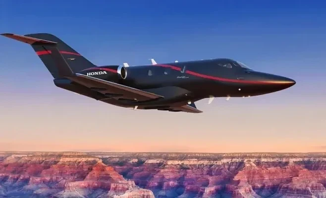 Honda представила первый частный самолет с системой автономной посадки