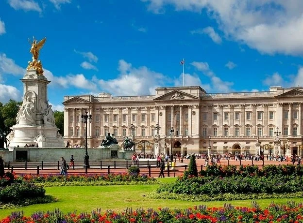 Глава МИД КР встретился с членами британской королевской семьи