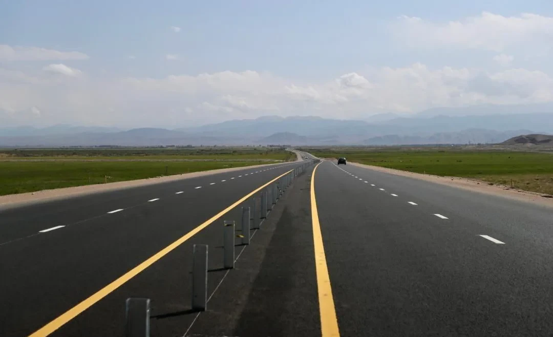 В Кыргызстане за пять лет отремонтировано и заасфальтировано более 3 700 километров дорог