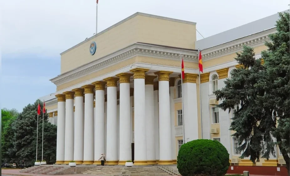 Консульство КР в Чикаго держит на контроле дело задержанного в США кыргызстанца