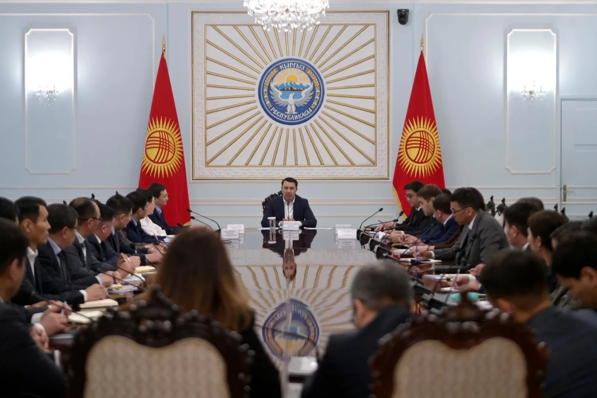 ЖК спикери санариптештирүүнү күчөтүүнү жана кагаз документоордун көлөмүн азайтууну тапшырды