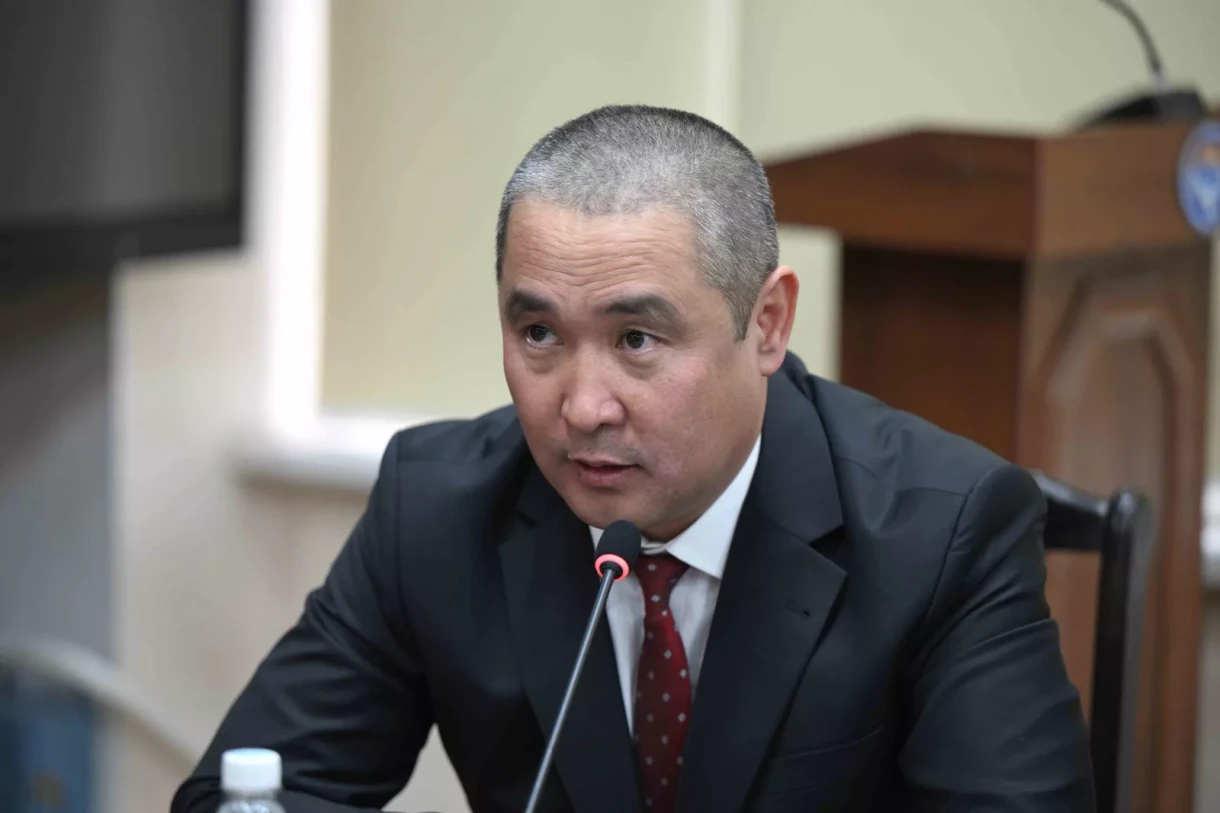 Профильдик комитет ЖК Талантбек Солтобаевды транспорт жана байланыш министри кызматына дайындоого макулдук берүү маселесин карады