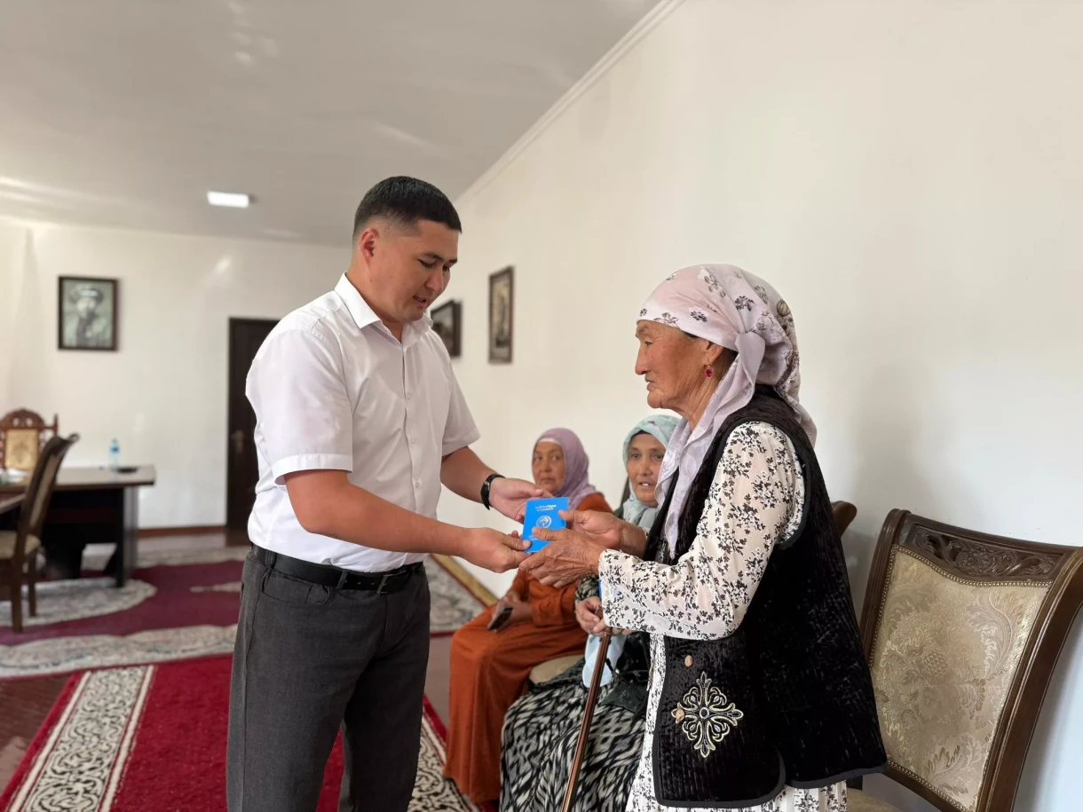 Минтруда: «кайрылман» статусуна ээ болгондор Кыргызстан Республикасынын жарандарындай социалдык кепилдиктерге ээ.