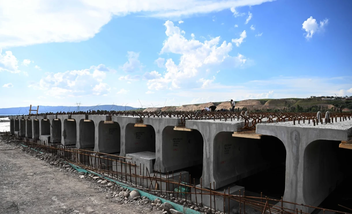 ЖК комитети эки көпүрө куруу боюнча мыйзам долбоорун ратификациялады