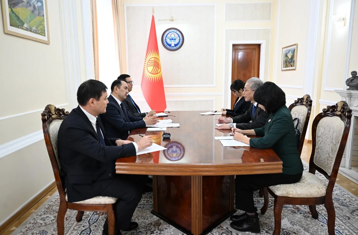 Торага ЖК жана Япониянын элчиси парламент аралык мамилелерди кеңейтүү маселелерин талкуулашты