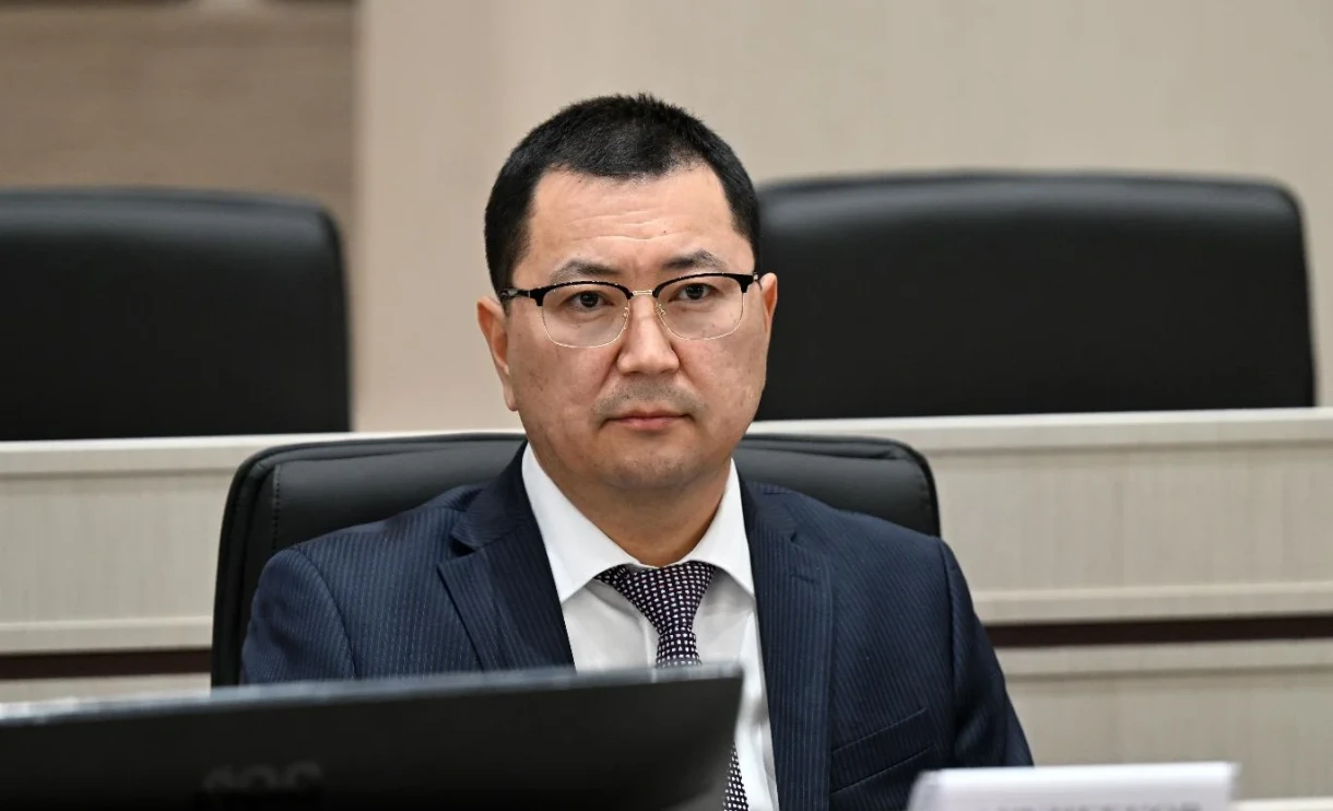 ЖК Эрлист Акунбековдун өкмөттүн орун басары жана айыл чарба министри кызмат ордуна талапкерлигин жактырды