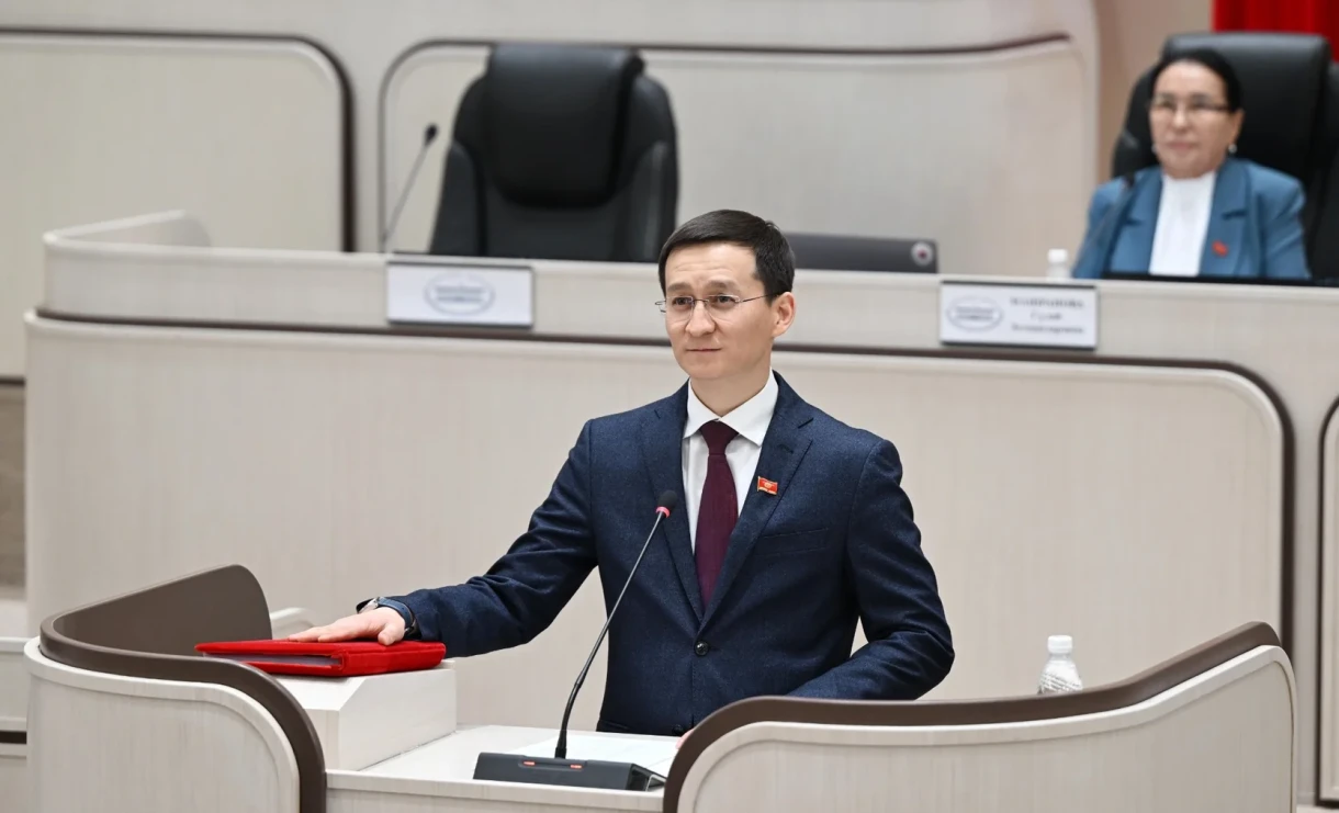 Чынгыз Ажибаев подал в отставку с поста вице-спикера Жогорку Кенеша