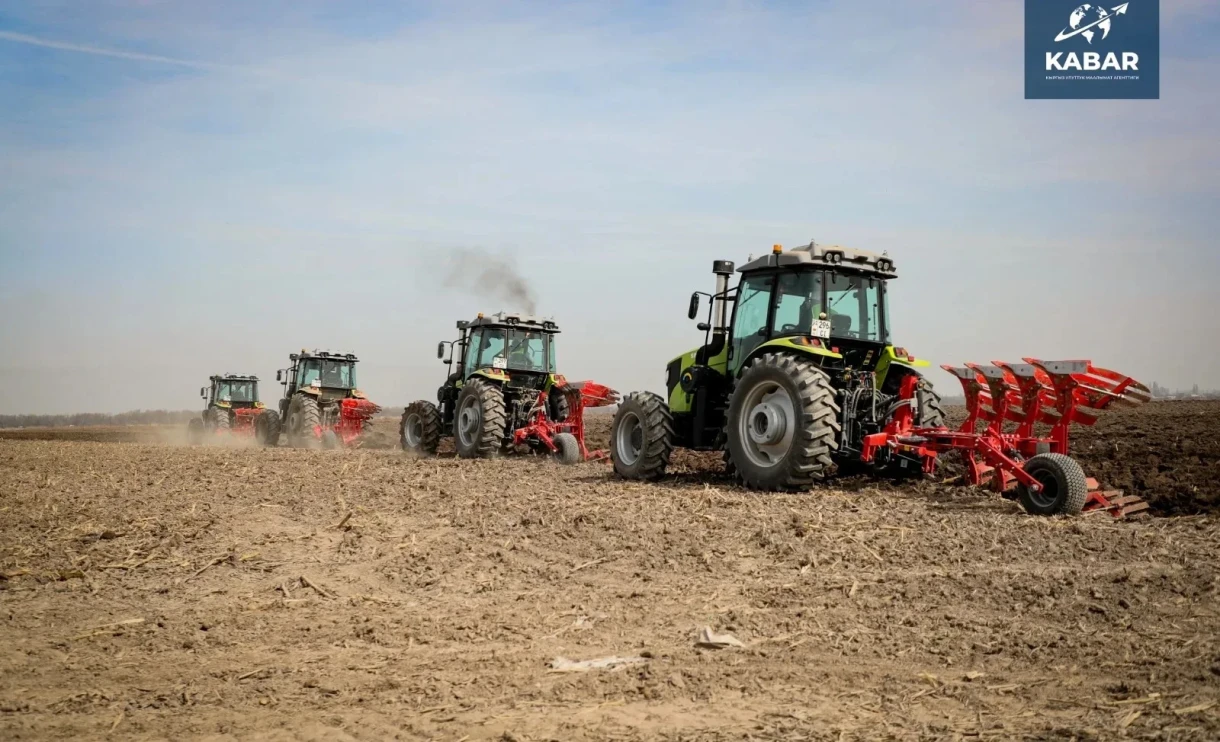 Министр: В прошлом году фермерам было выдано более 2 тысяч единиц сельхозтехники