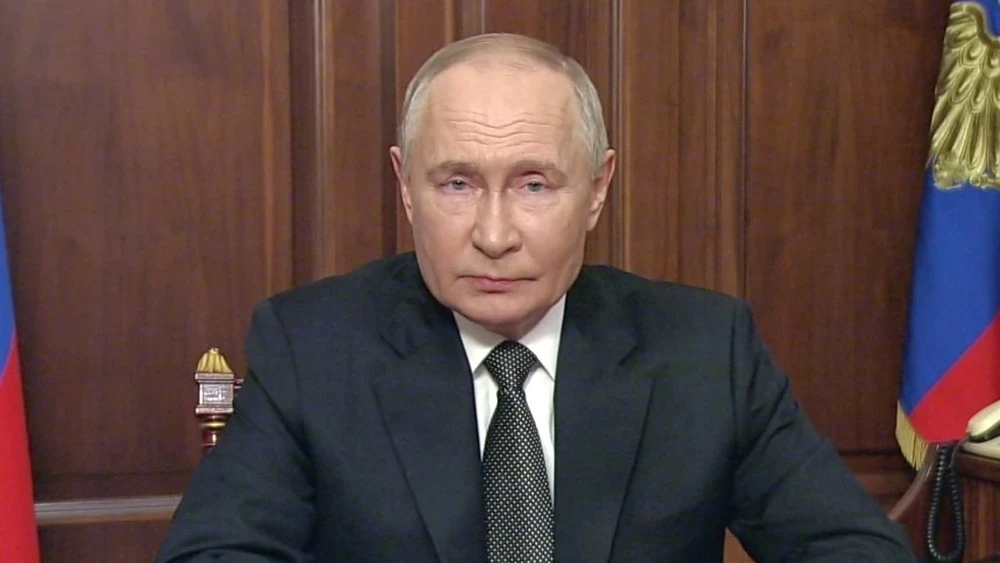 Путин выразил соболезнования в связи с гибелью Хаменеи и провел совещание с членами Совбеза