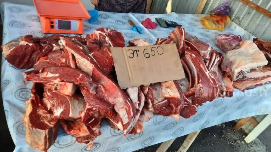 The municipal inspection in Bishkek found that meat resellers are adding 30 soms for 1 kg.