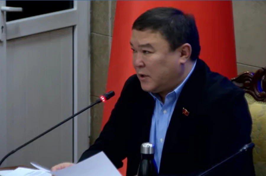 Салымбеков потребовал от таможни исполнения поручения президента