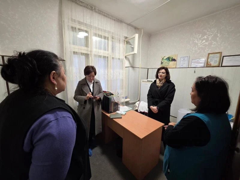 In a Bishkek kindergarten, educators accepted payment for meals into their personal accounts