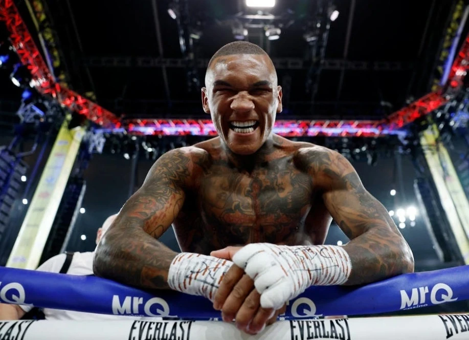 "Tottenham Hotspur" will host a boxing evening featuring Fury, Mahmoudov, and Benn