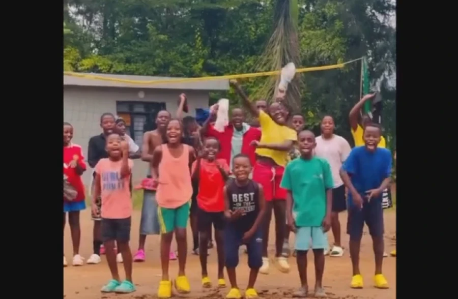 African children who danced to "Attin Ai" want to come to Kyrgyzstan