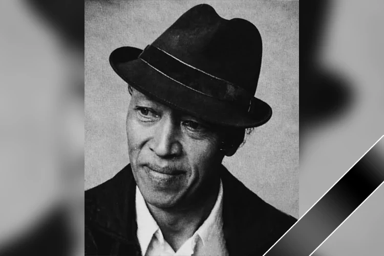 The outstanding ceramic master Eshbolot Toktogonov has passed away.