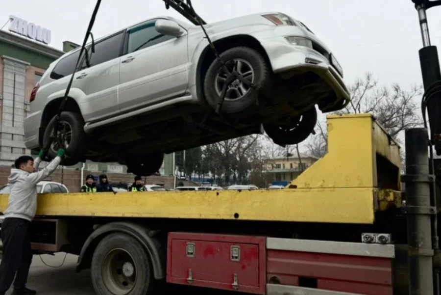 In one day, more than 100 cars were evacuated in Bishkek