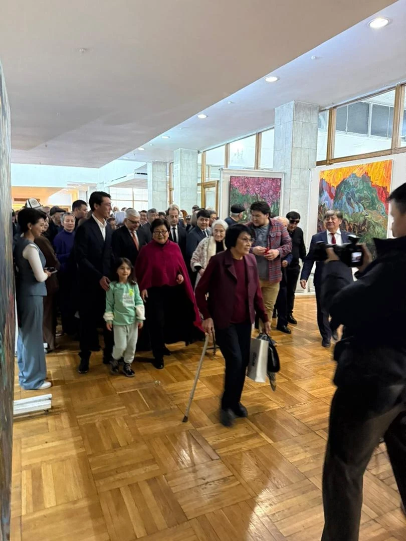 Where 'Traces of Memory' Remain: The Main Artistic Premiere of Spring