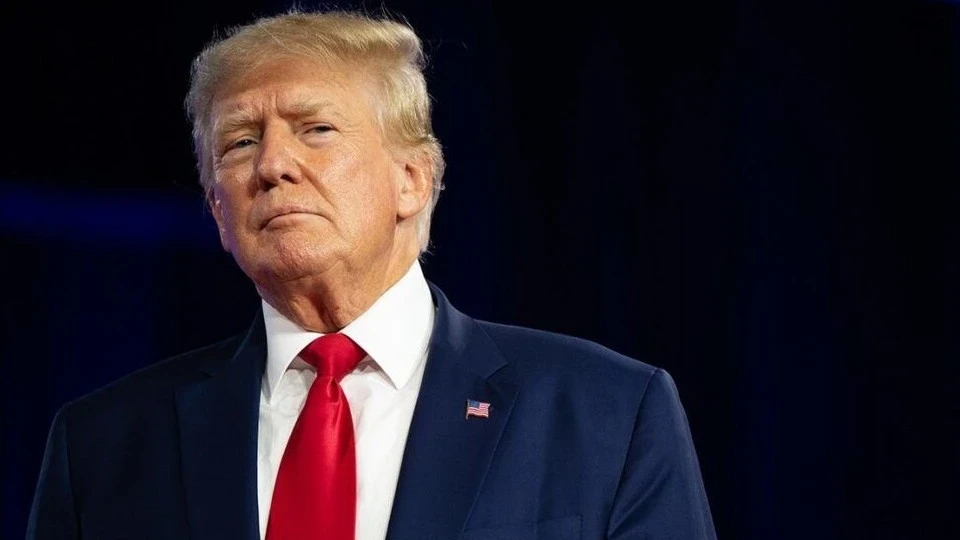 Trump announced a powerful strike against Iran, calling the country a "loser" after apologies to its neighbors.