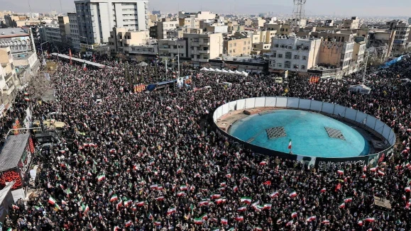 Iran, War: Strikes Continue, Markets React, US Talks About Imminent Conclusion of Operation