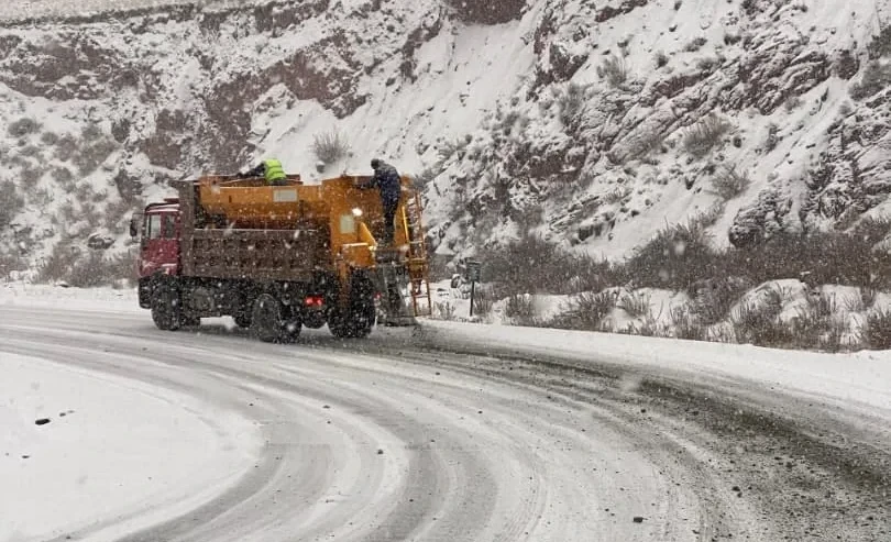 Restrictions for trucks are in effect at the Töö-Ashuu Pass