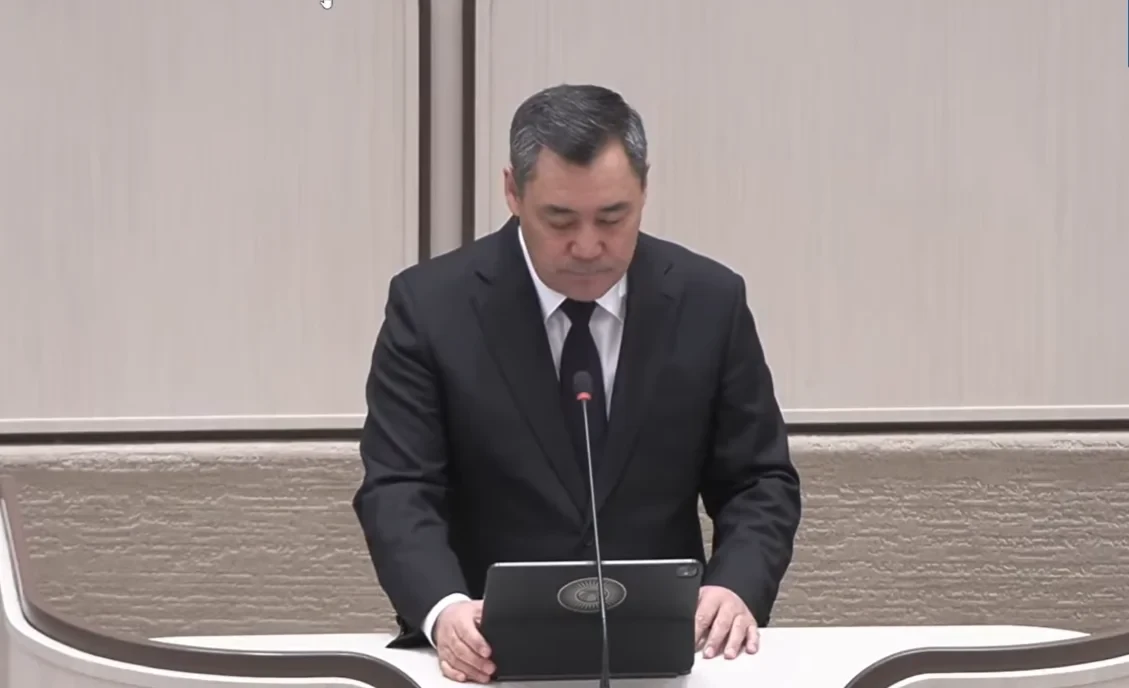 The President announced the rotation of students starting in 2026 and the construction of new dormitories.