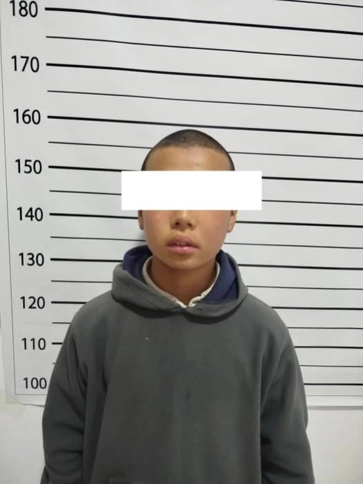 В Баткене подросток подозревается в серии краж. Воровал телефоны и деньги