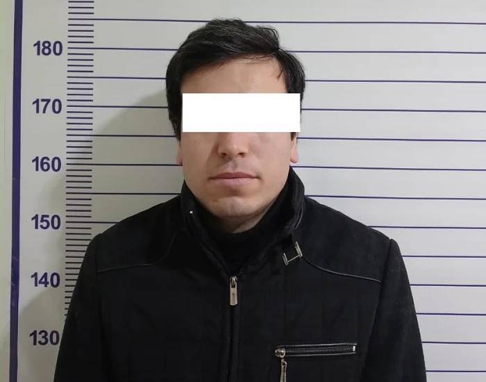 На 1,5 миллиона сомов обманул баткенцев сотрудник авиакассы