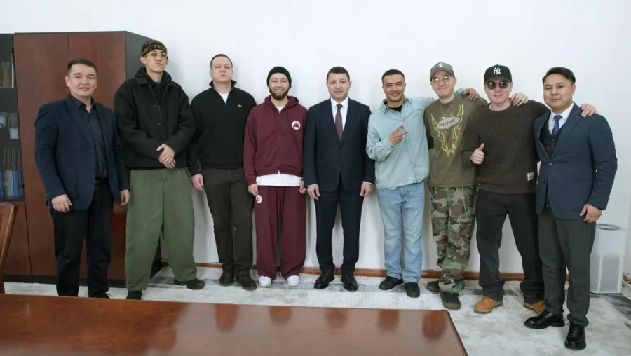 Kyrgyz Rap Artists Meet with the Minister of Culture
