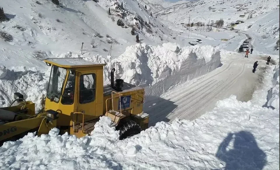 МЧС предупреждает: на ключевых перевалах Кыргызстана ожидается сход лавин